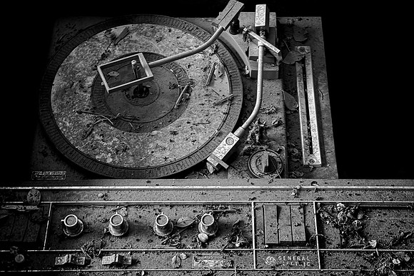 GE Stereo Cabinet Turntable